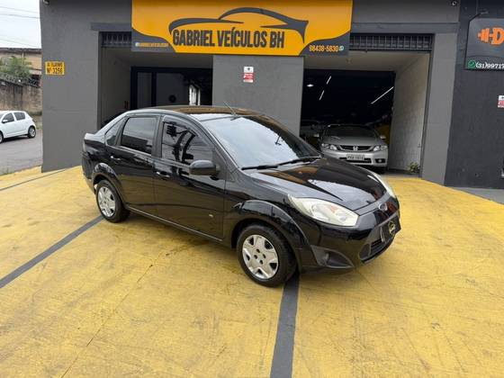 FORD FIESTA 1.6 ROCAM SE SEDAN 8V FLEX 4P MANUAL